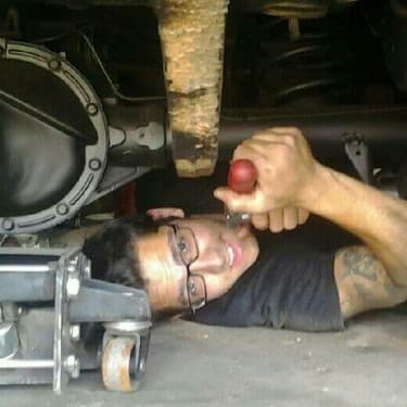 Skilled mechanic on call in the Austin area